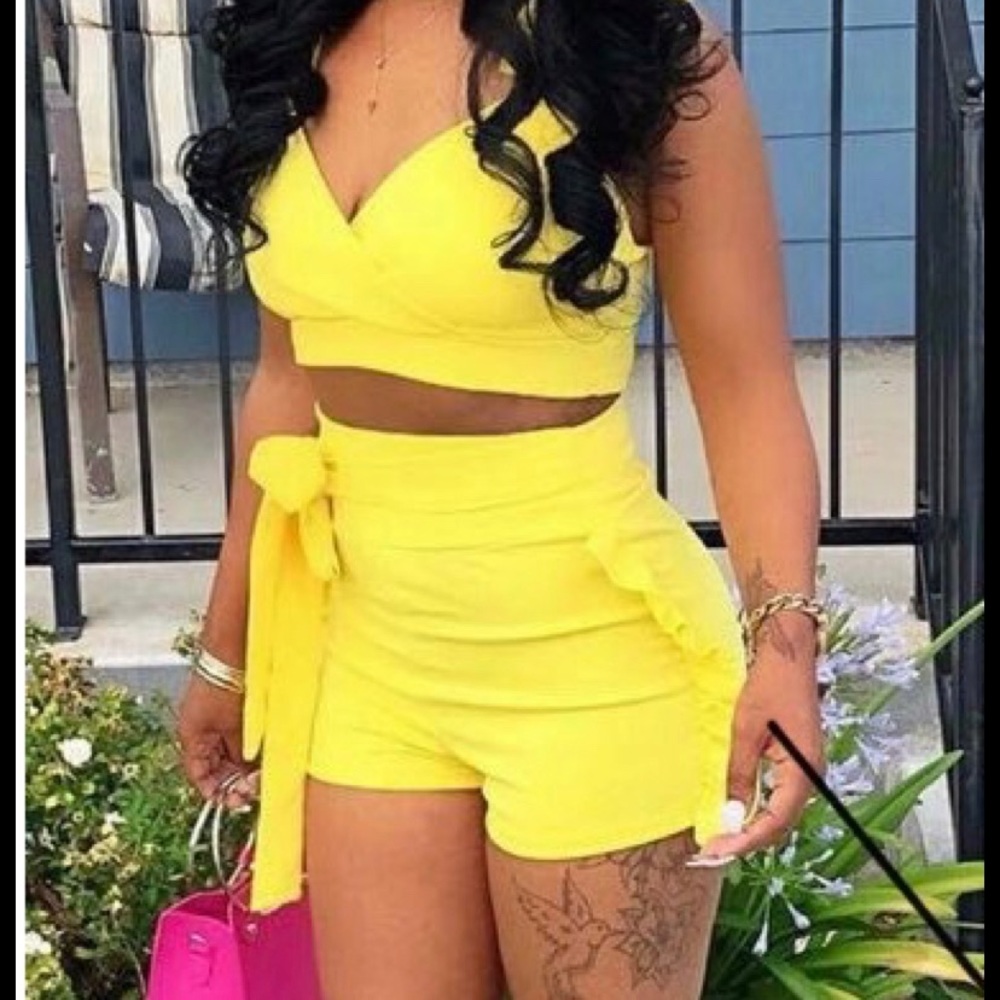 Yellow short set